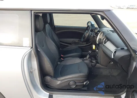 2011 Mini Cooper из США, поврежденный, VIN WMWSU3C59BT093735